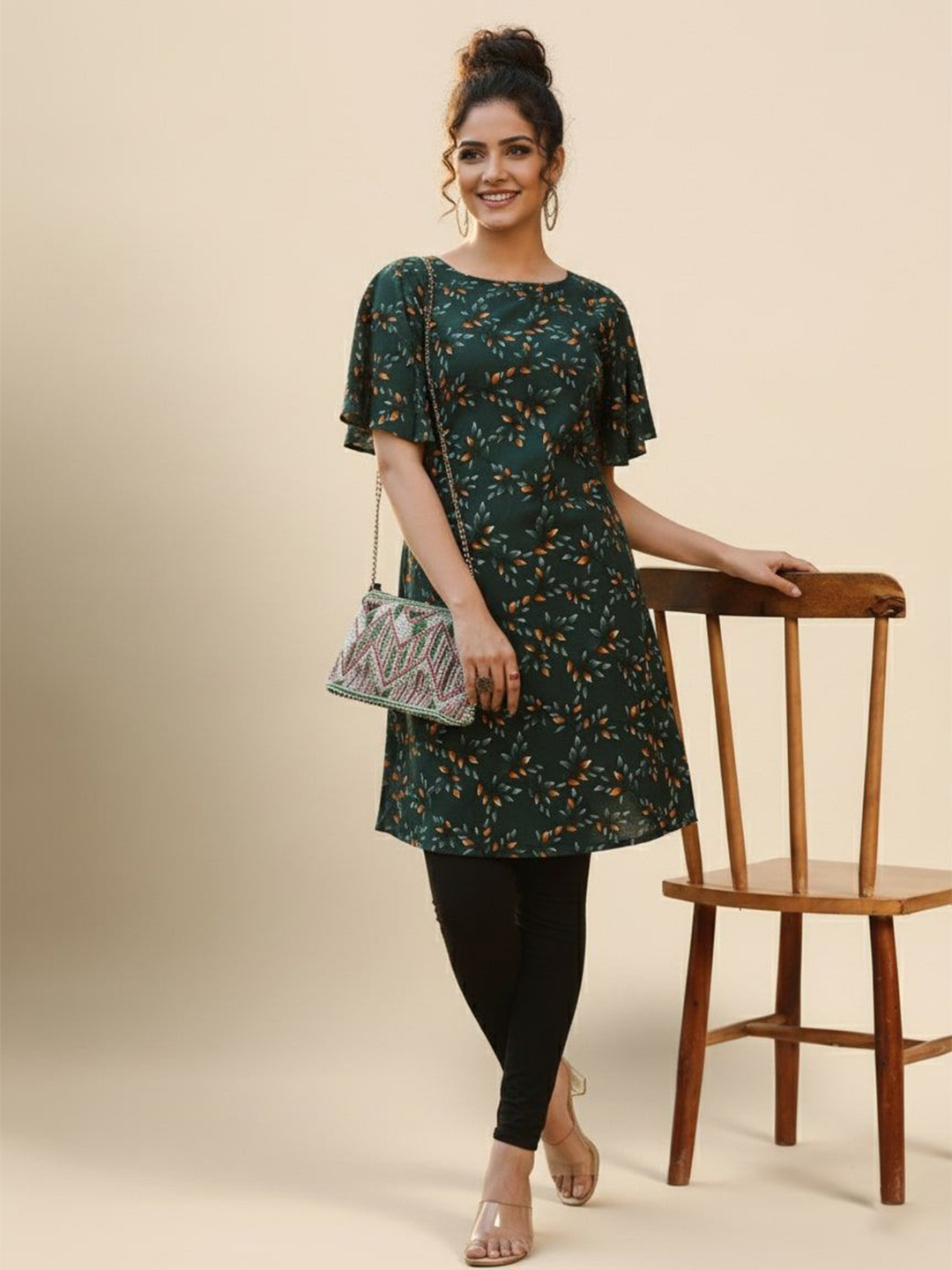 Fashion Petals Women Floral Printed Round Neck Anarkali Kurta