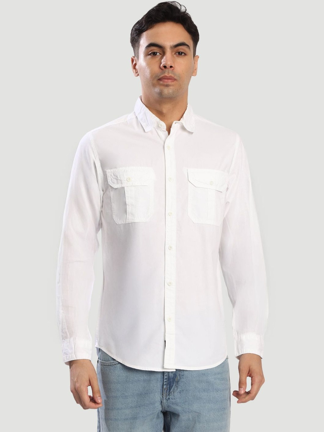 Roadster Men White Cotton Double Pocket Regular fit Casual Shirt