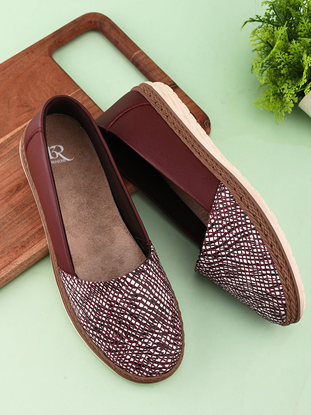 13 Reasons Women Round Toe Printed Leather Slip-On Loafers