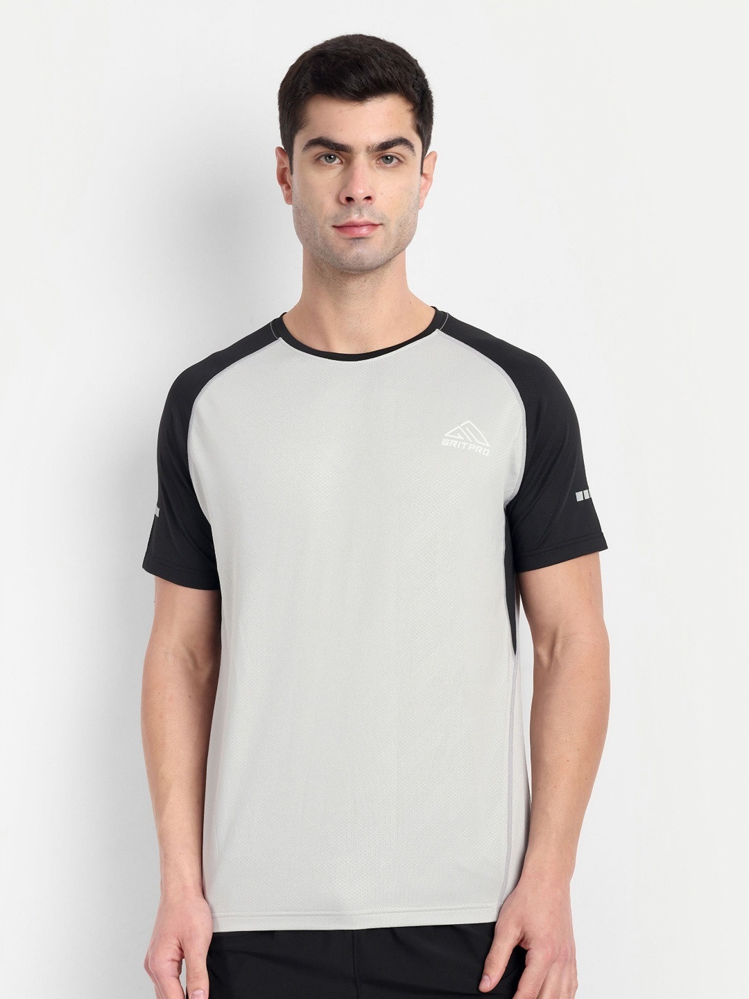 GRITPRO Brand Logo Printed Colourblocked Raglan Sleeves Regular Fit T-shirt
