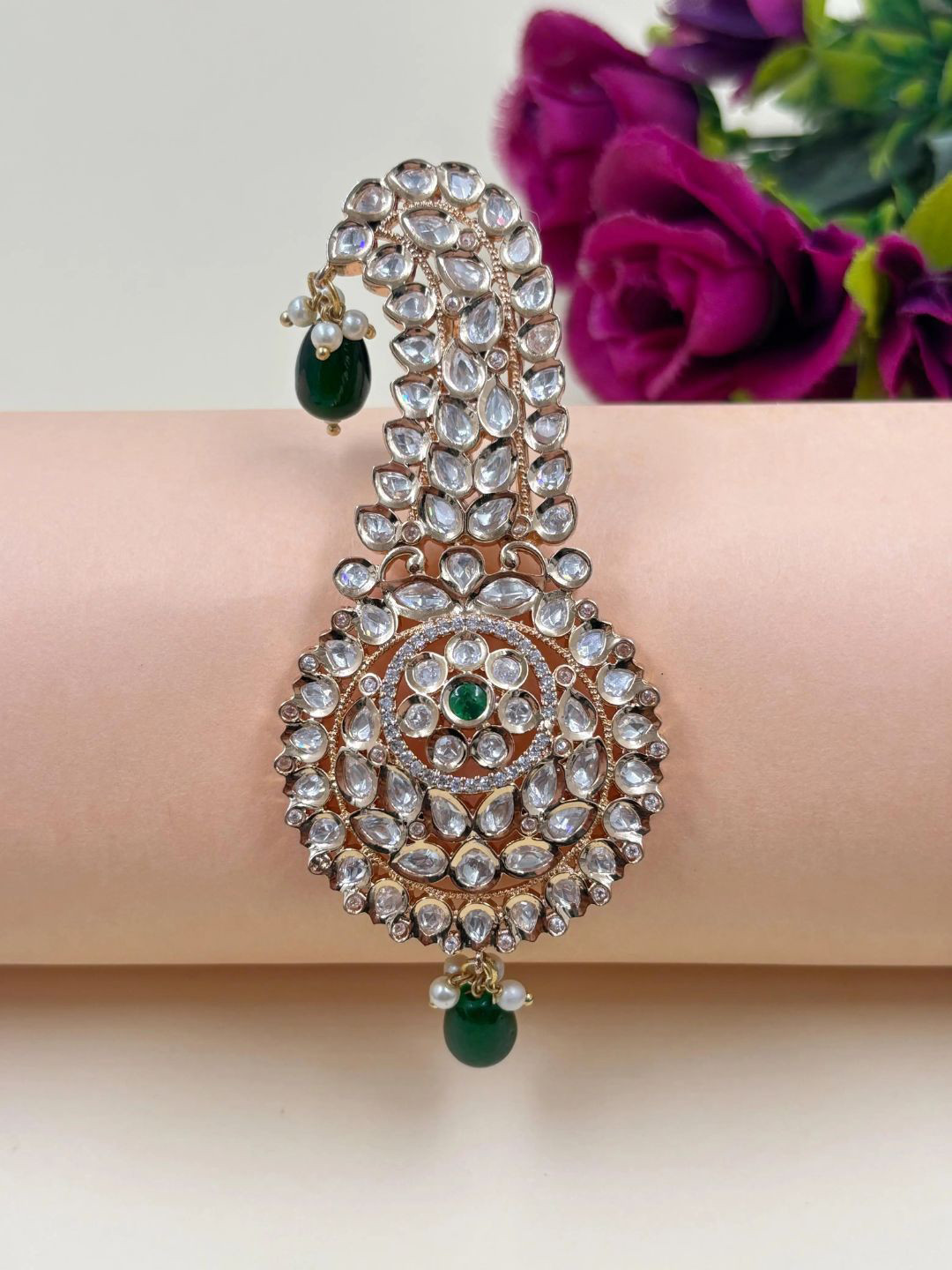 Gehna By Beadazzled Men Kundan Studded & Pearls Beaded Brooch