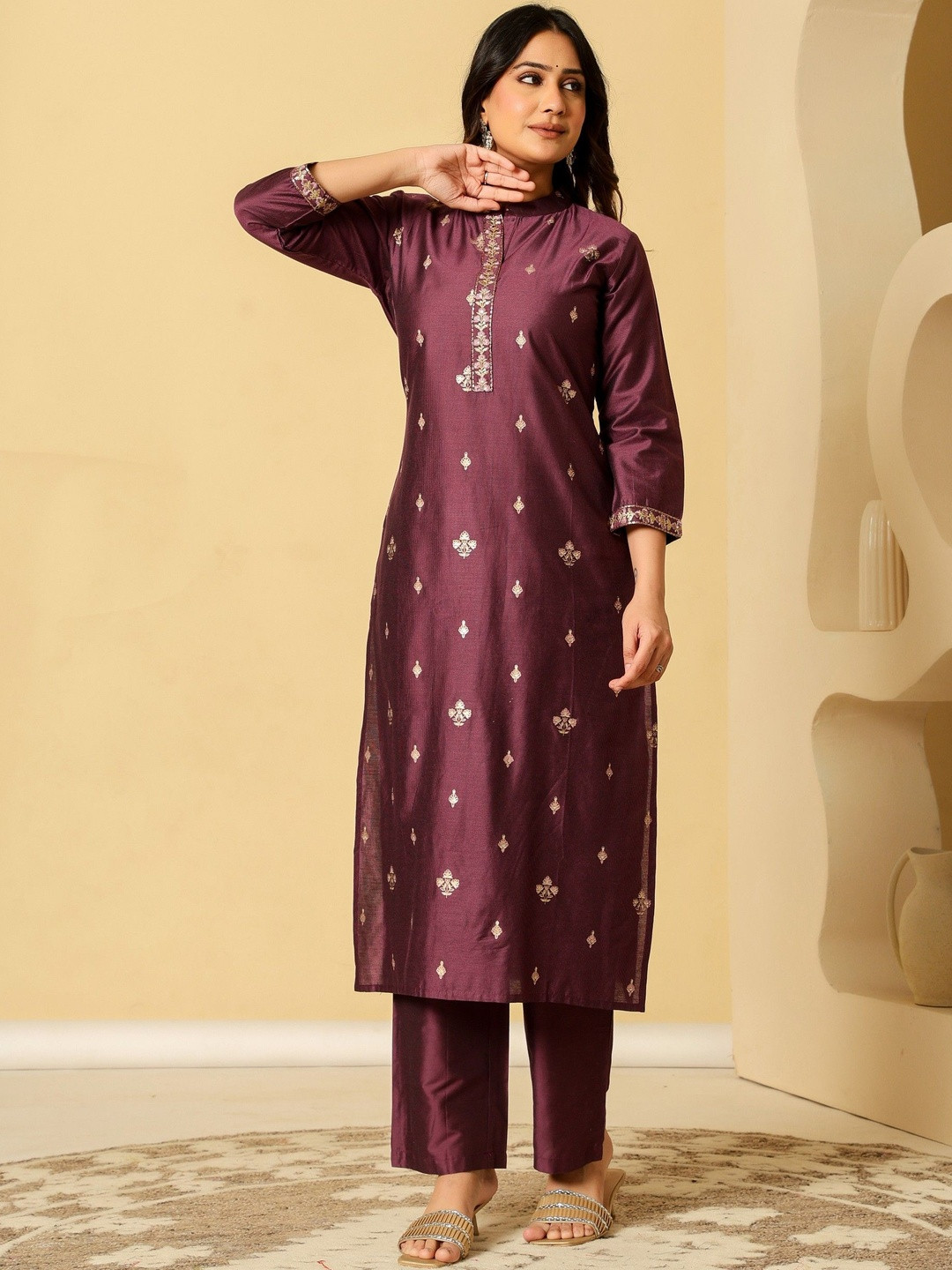 SUAAC Ethnic Motifs Embroidered Band Collar Thread Work Kurta With Trousers