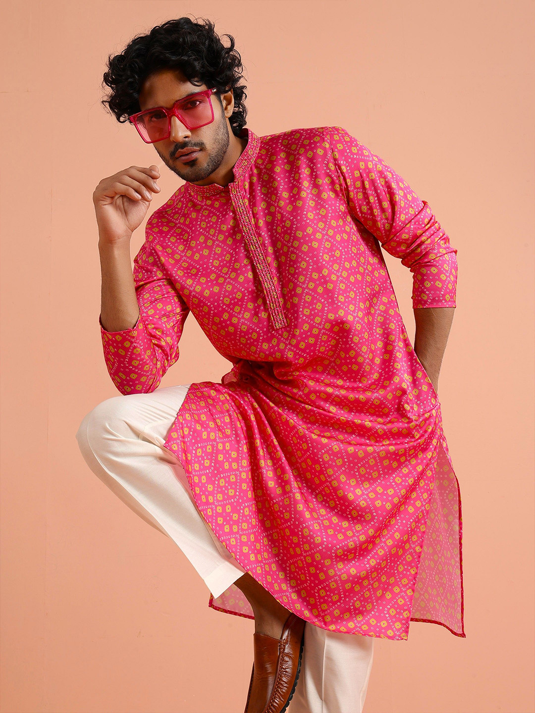 KISAH Men Hot Pink Bandhni Kurta