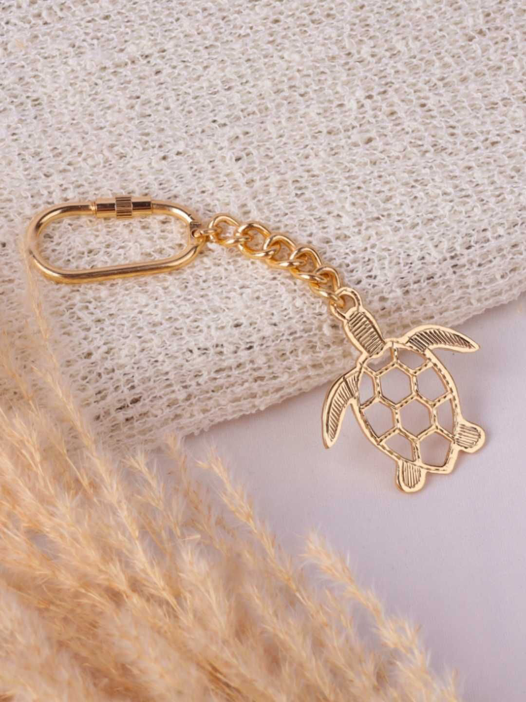 Elita Gold-Plated Chain Link Charm Turtle Design Key Chain
