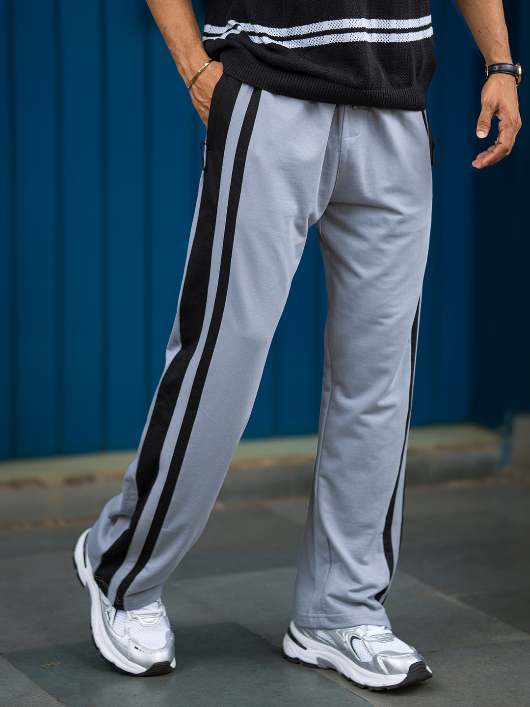 Maniac Men Colourblocked Cotton Mid-Rise Track Pant