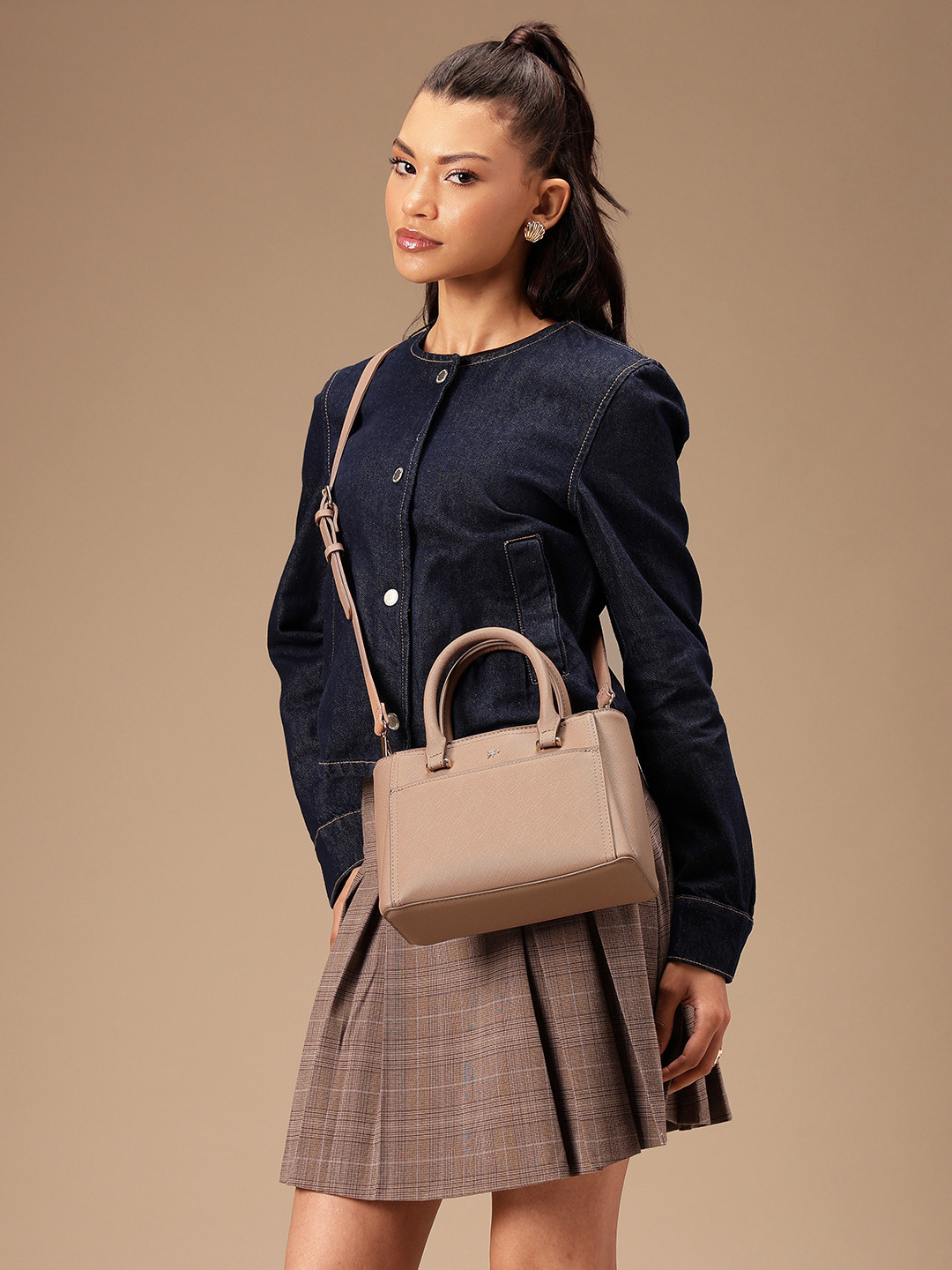 PARFOIS Textured Structured Handheld Bag With Pouch