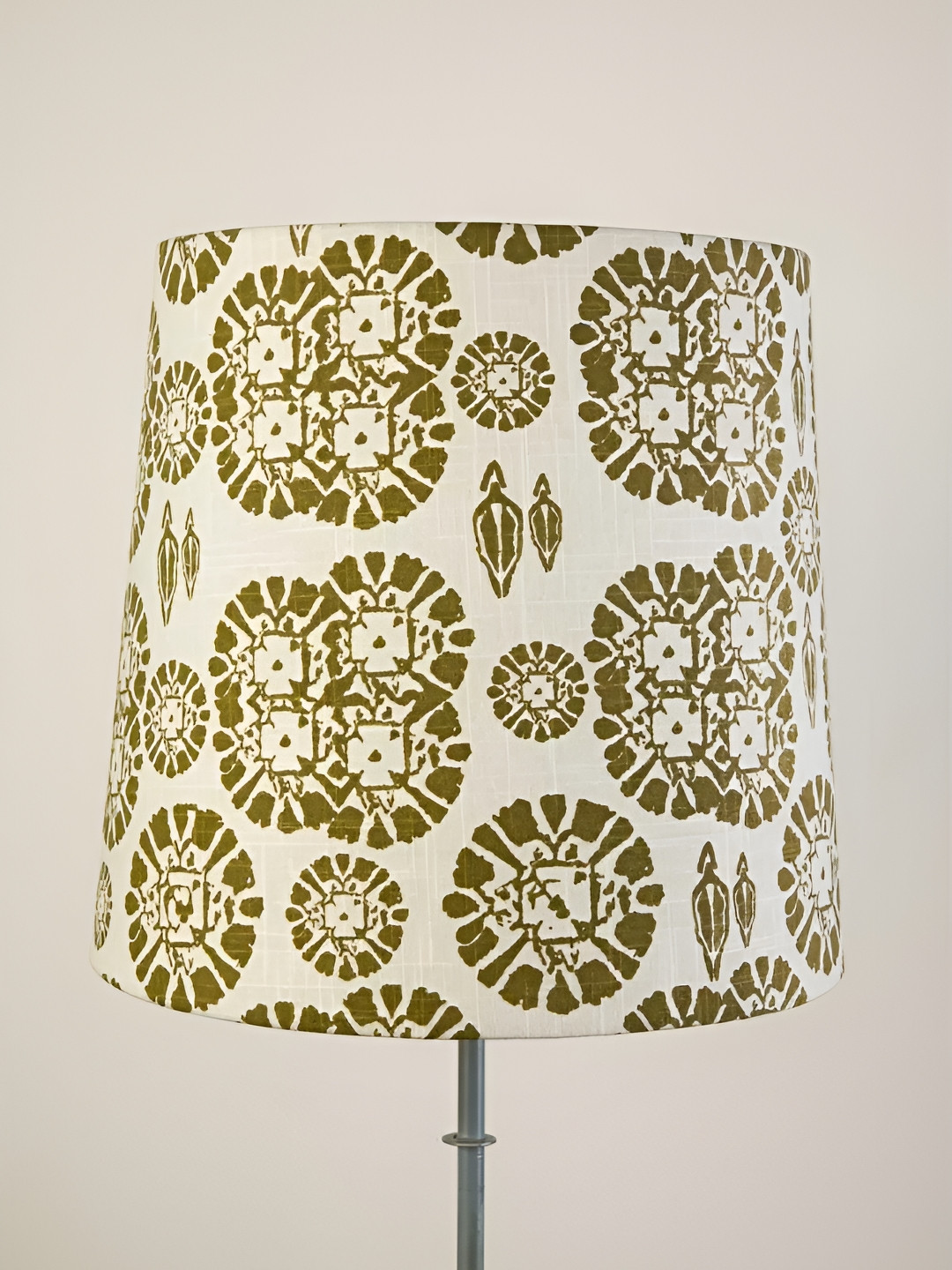 FREEDOM TREE Tamara Off White & Olive Printed Metal Medium Taper Floor Lamp