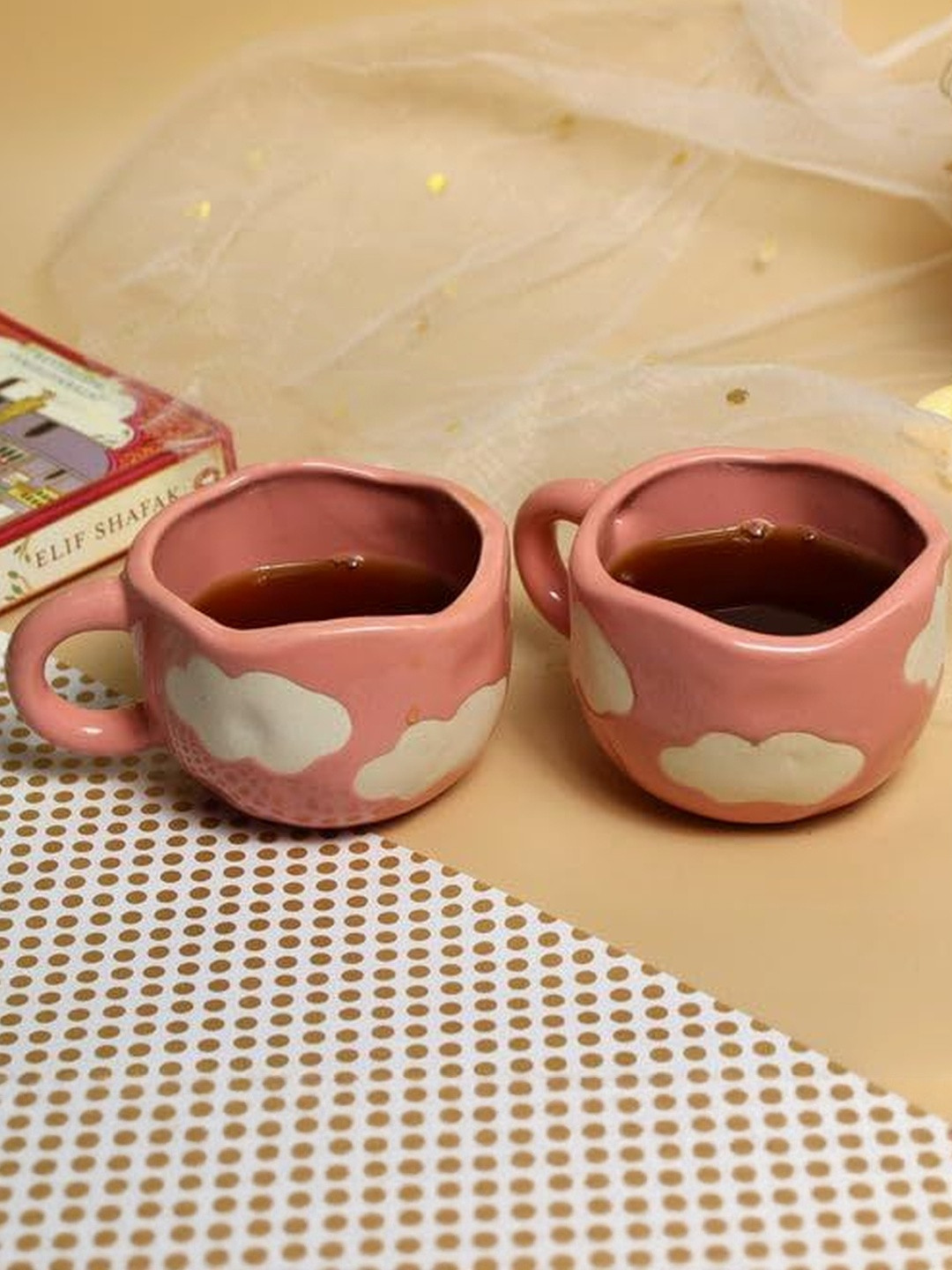 del hogar Set of 2 Peach Coloured & Beige Textured Ceramic Glossy Cups