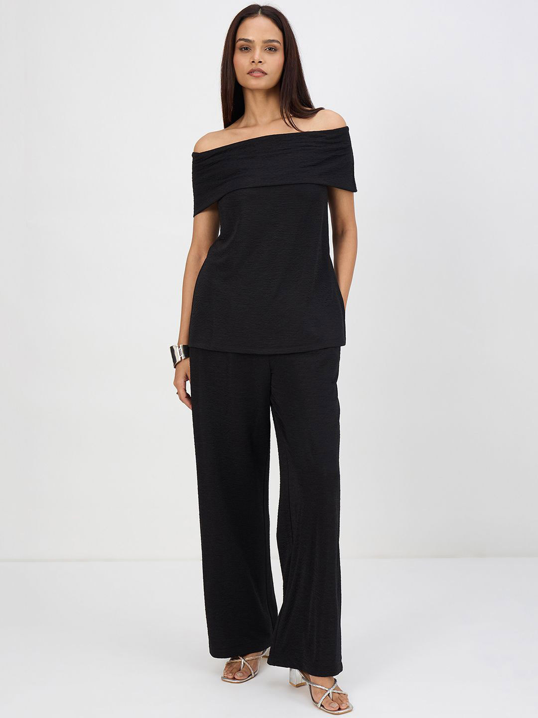 FEMMELLA Off-Shoulder Textured Top With Trousers