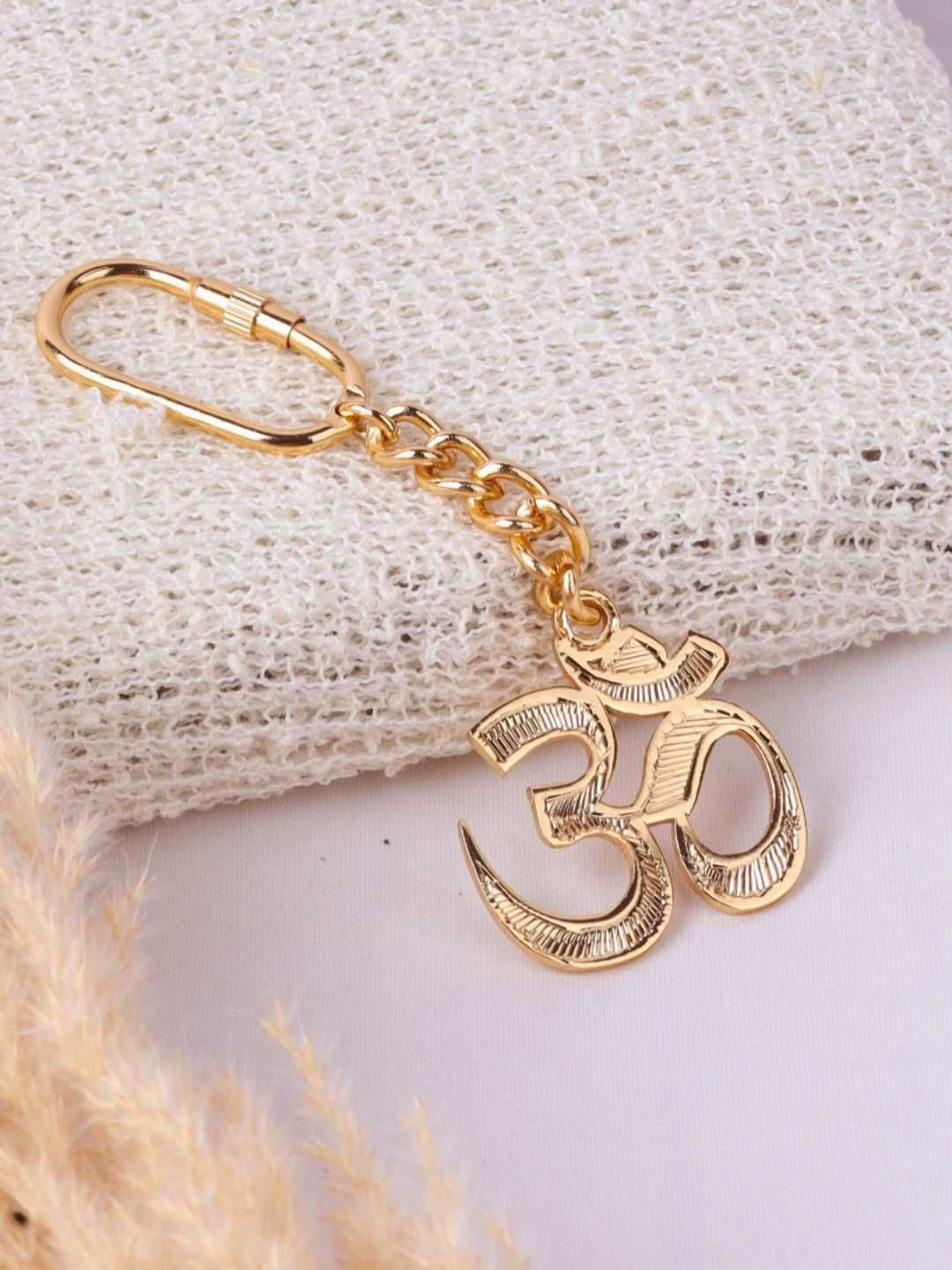 Elita Decorative Gold-Plated Hindu God Charm Chain Link Om Design Key Chain