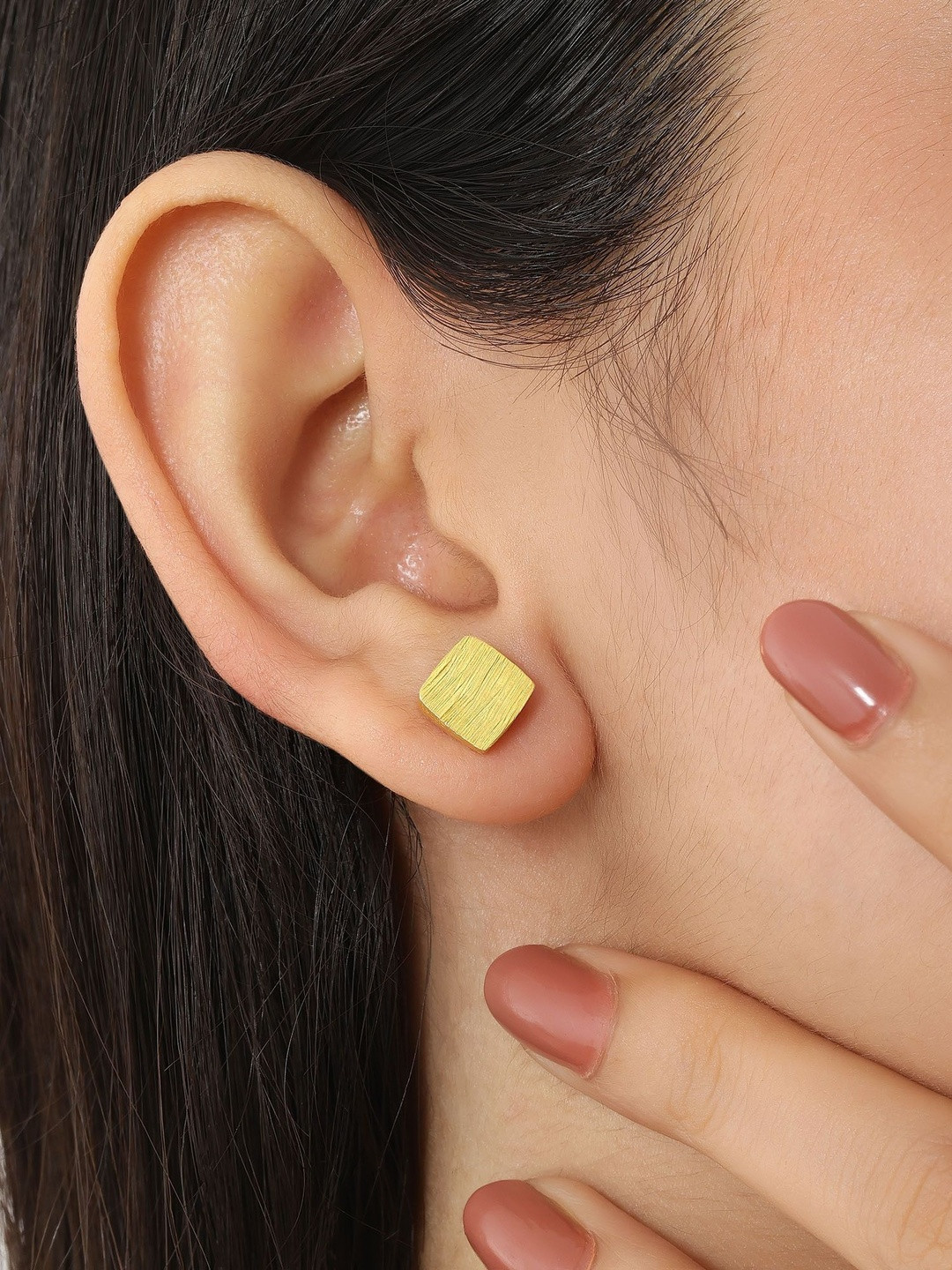 Tweov Women Gold Plated Square Shaped Chic Stud Earrings