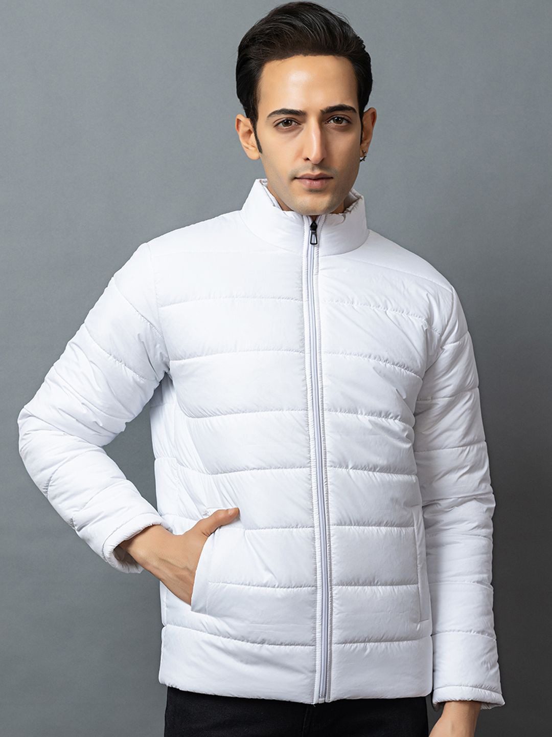 RIGHT DECISION Men Mock Collar Solid Quilted Jacket