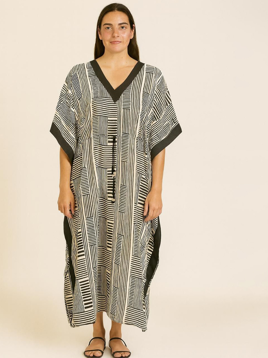 DESIGN ELEMENTS Geometric Printed Kimono Sleeve Kaftan Maxi Dress