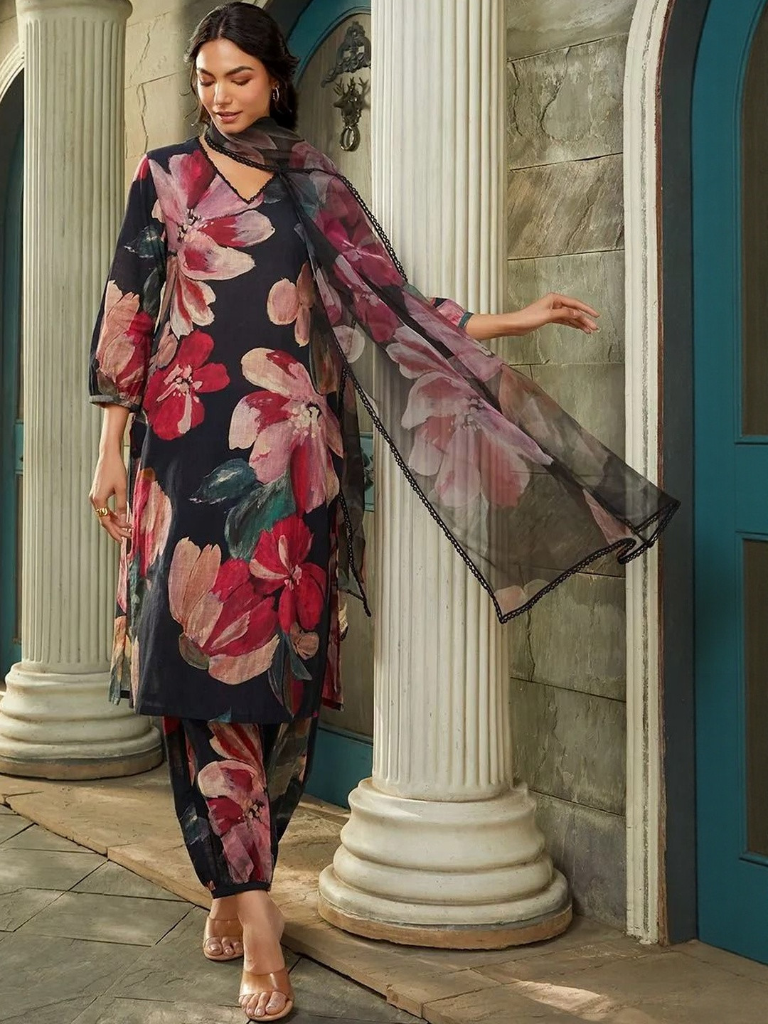 NAINVISH Women Floral Cotton Blend Kurta with Harem Pants & Dupatta