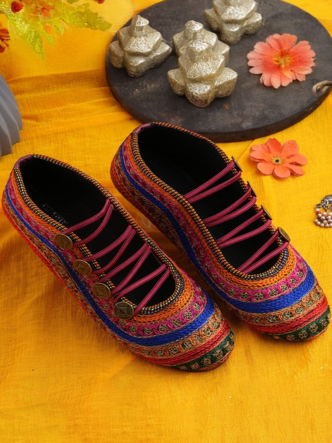 Anouk Women Embroidered Ethnic Round Toe Lace-Ups Fabric Ethnic Mojaris