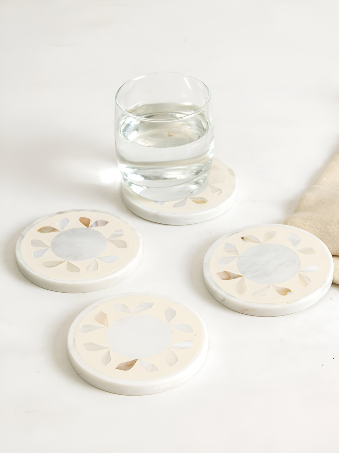 House This Havelock White & Cream 4 Pieces Round Shaped Coasters