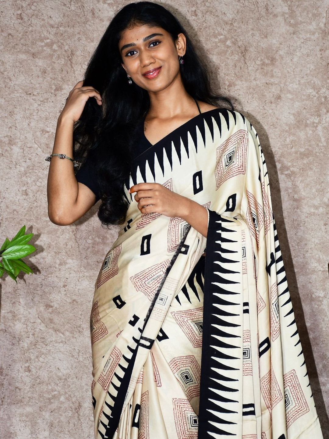 PriyaSaagaram Geometric Block Print Saree