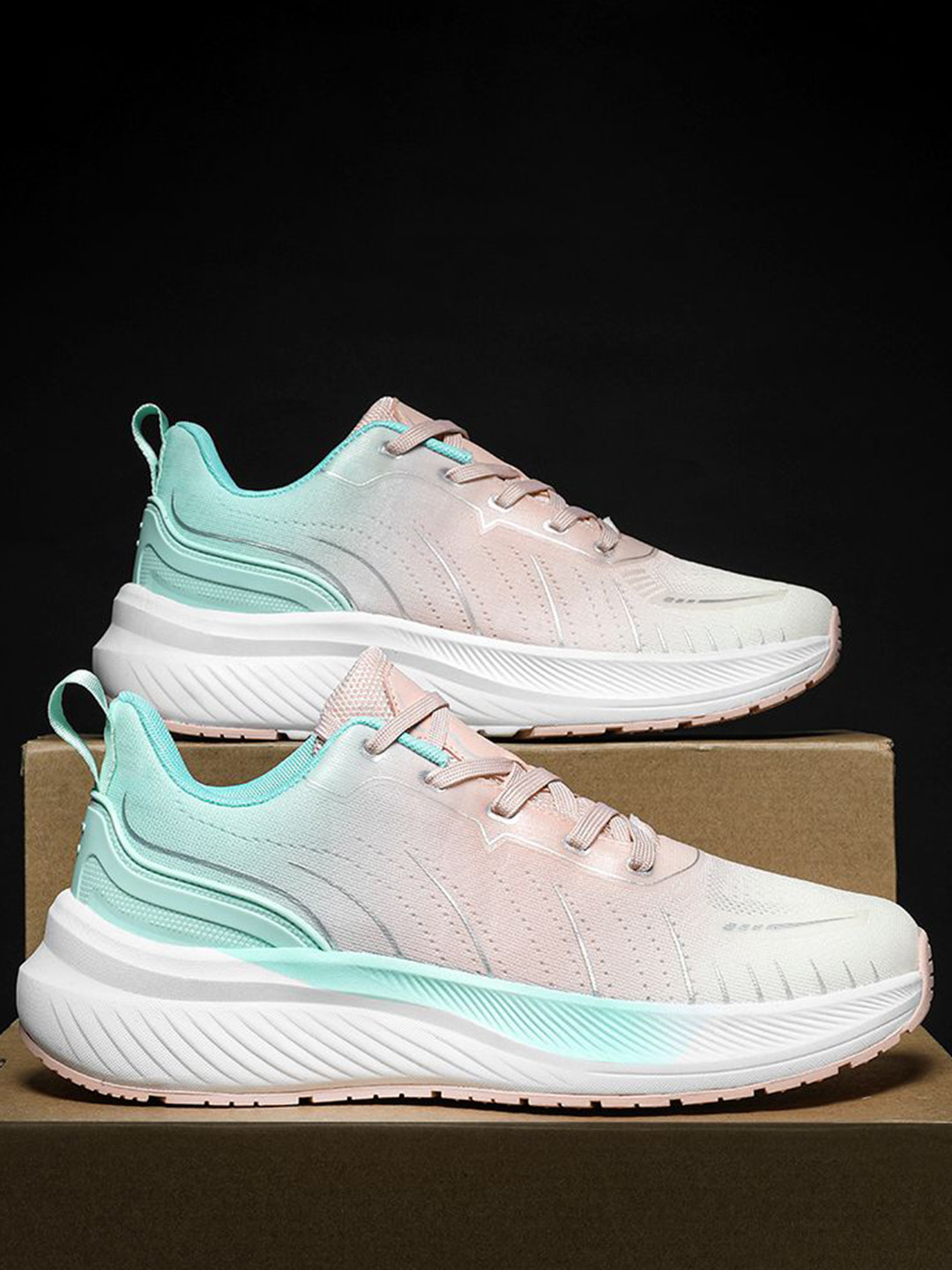 GRITPRO FORCE FEATHER Women Colourblocked Round Toe Lace Ups Sneakers