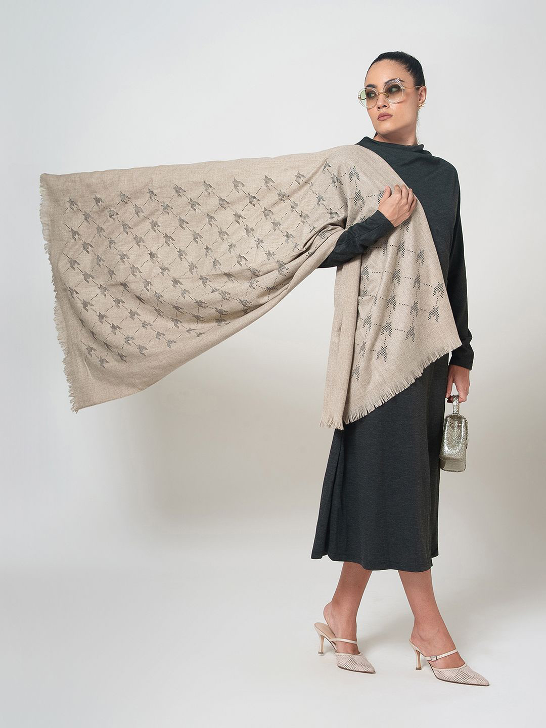 OFFICE & YOU Crystal Details Stoles