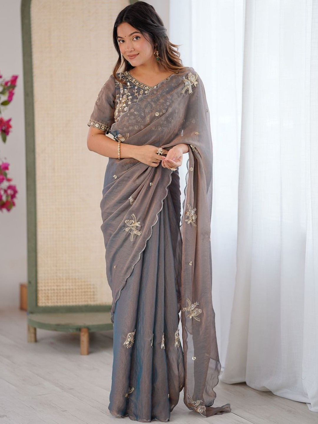 EVANIK Embellished Sequinned Saree