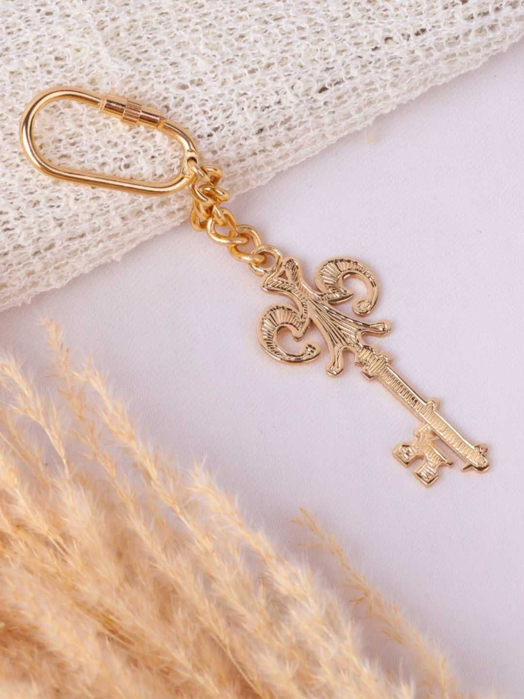 Elita Unisex Decorative Gold-Plated Chain Link Charm Unique Design Key Chain