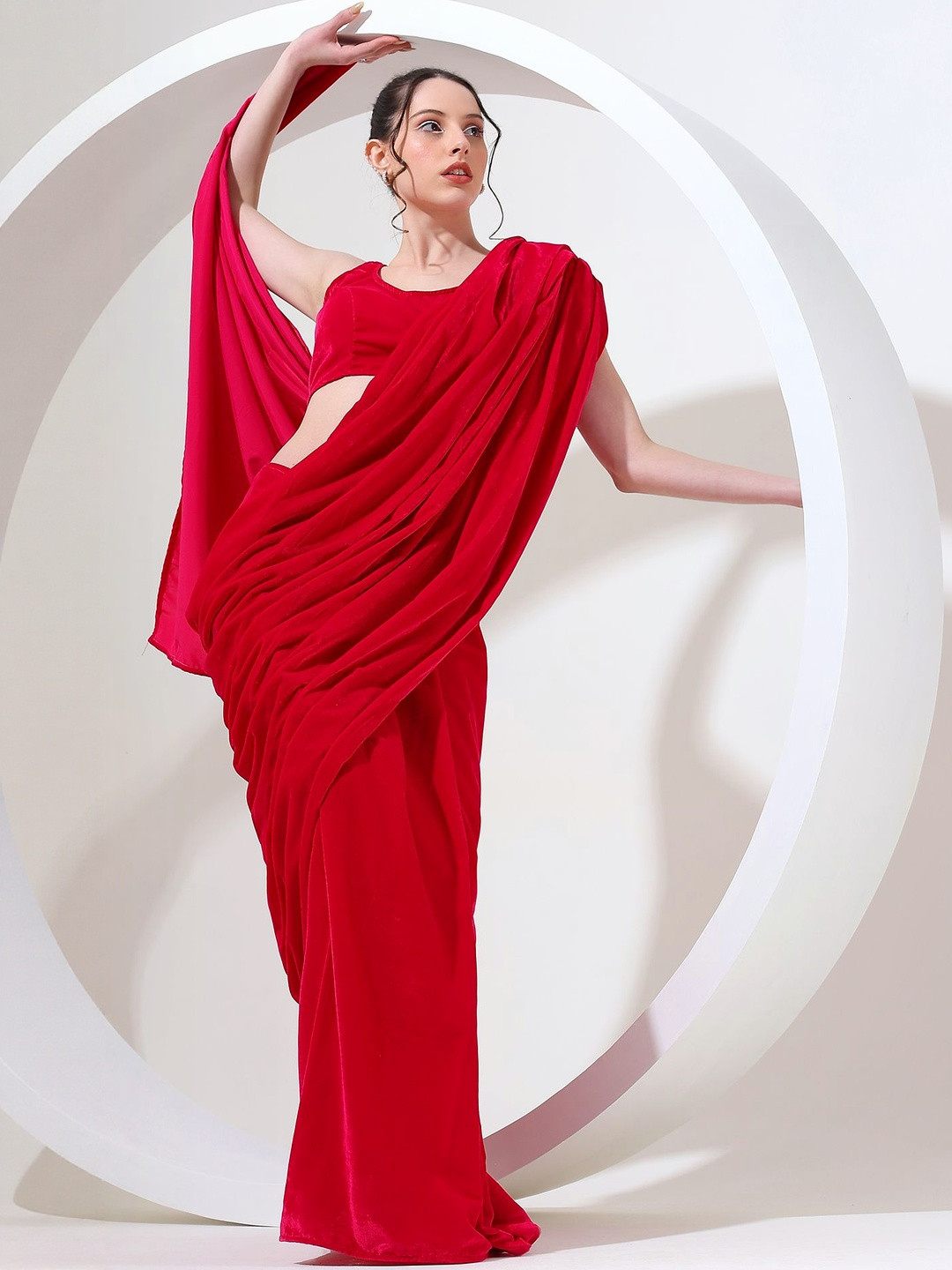 House of Kaftan Velvet Saree With Stitched Blouse