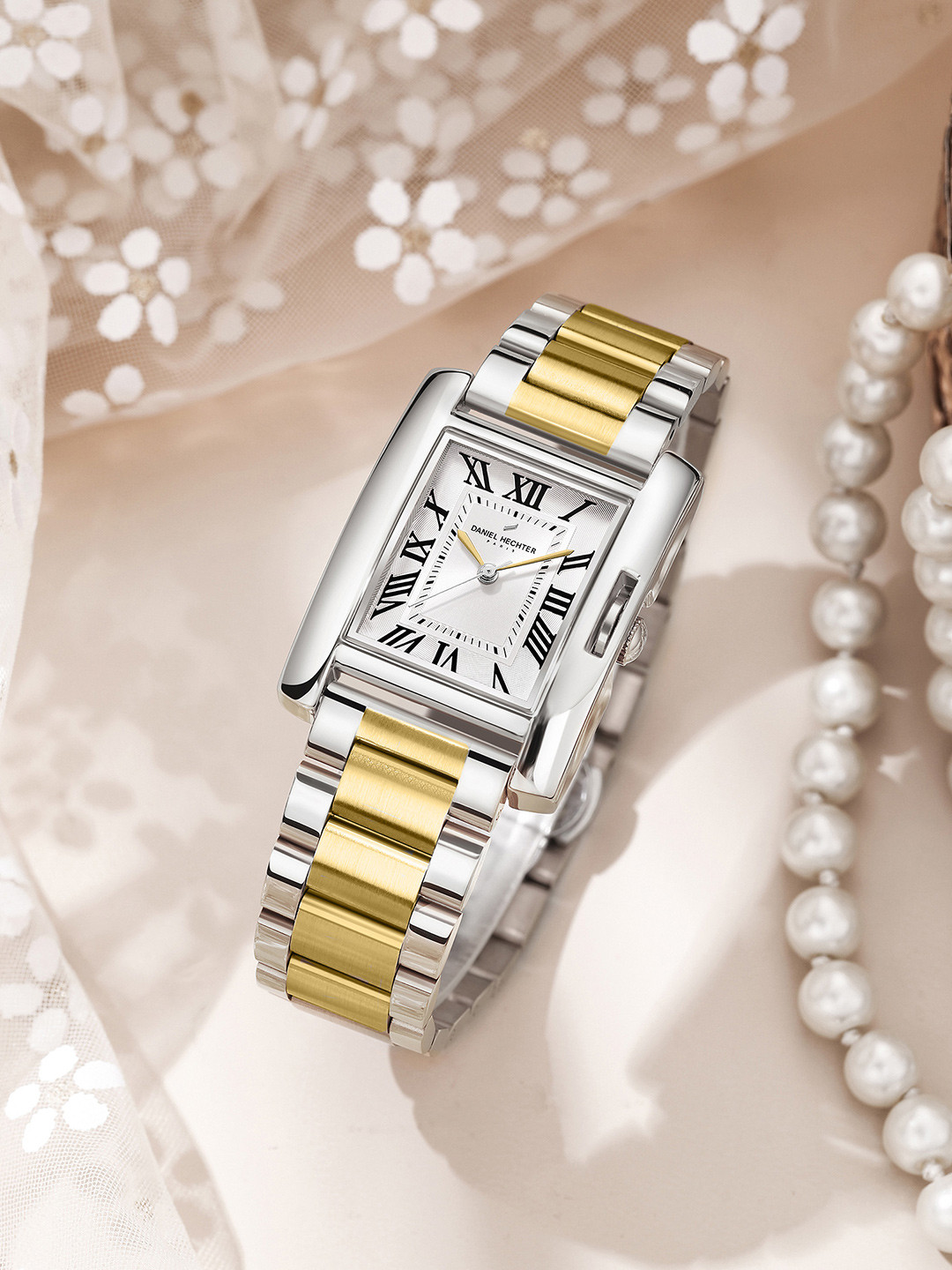 Daniel Hechter Paris Opera Women Dial & Bracelet Style Straps Analogue Watch DHW2004-44