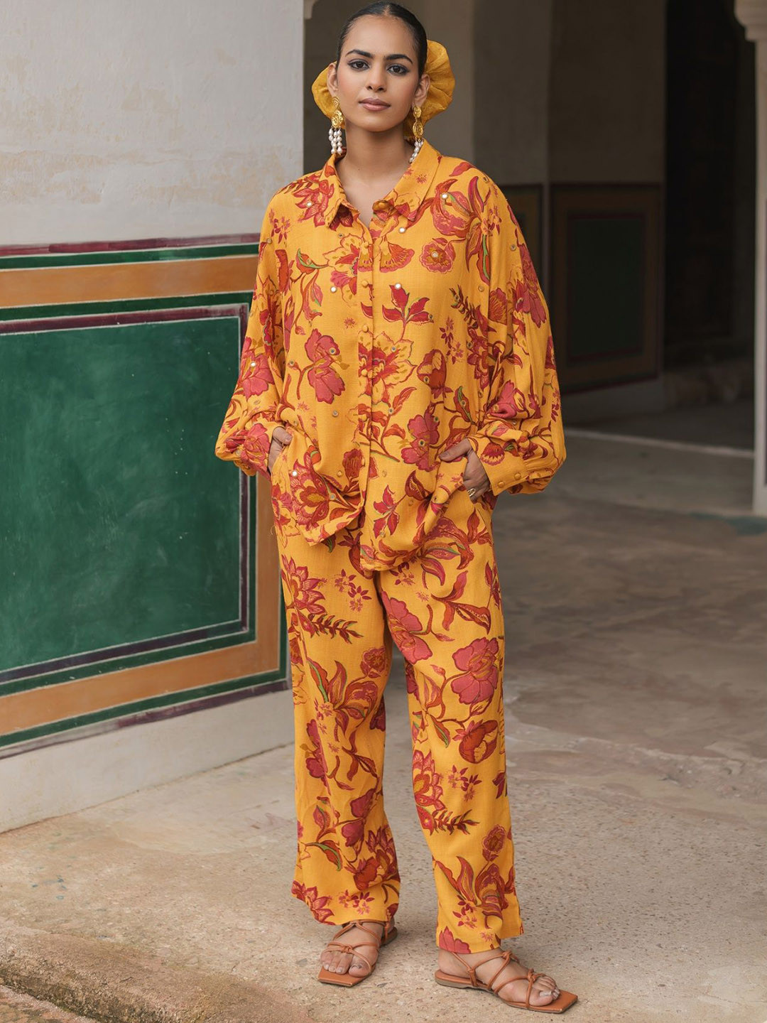 NAAV Printed Pure Cotton Shirt Collar Shirt & Trouser