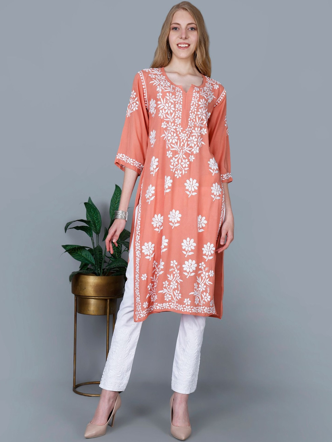 THE CHIKANKARI STORY Women Embroidered Modal Chikankari Kurti