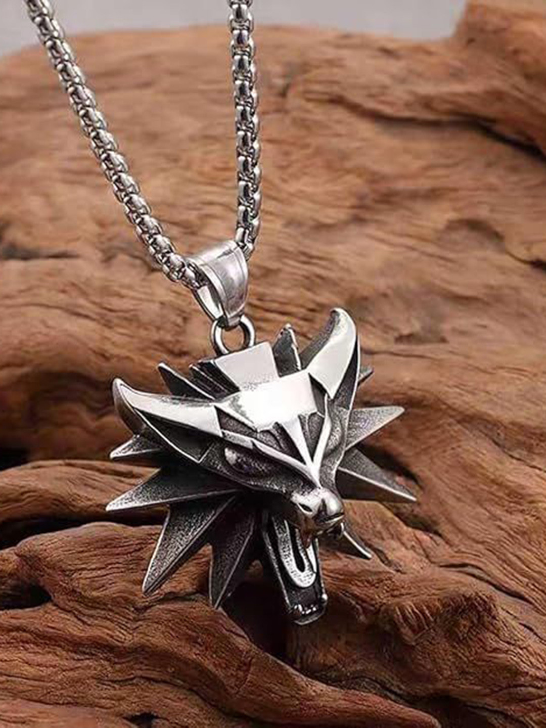 THE MEN GIFT Men Silver-Plated Contemporary Pendant With Chain