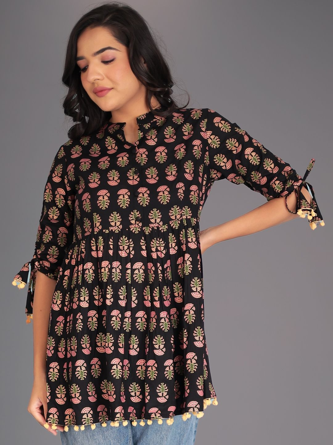 INVI Women Printed Mandarin Collar Pleated Detail Peplum Top