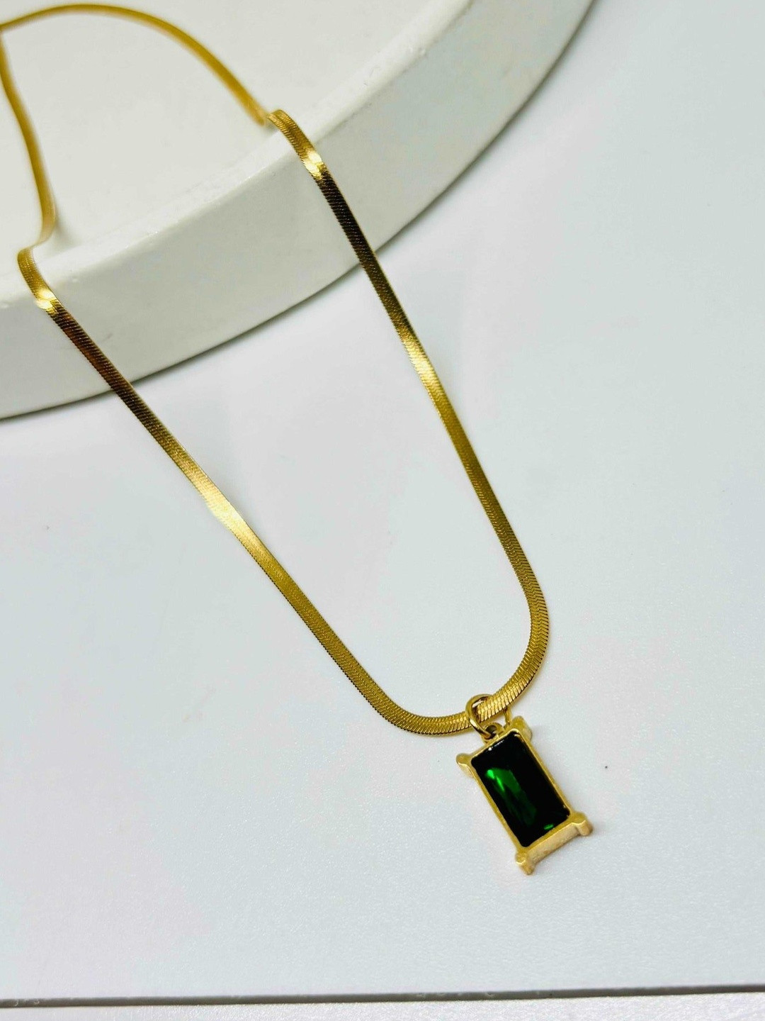 MASUMEEN TRADERS Gold-Plated Emerald Studded Square Shaped Pendent With Chain
