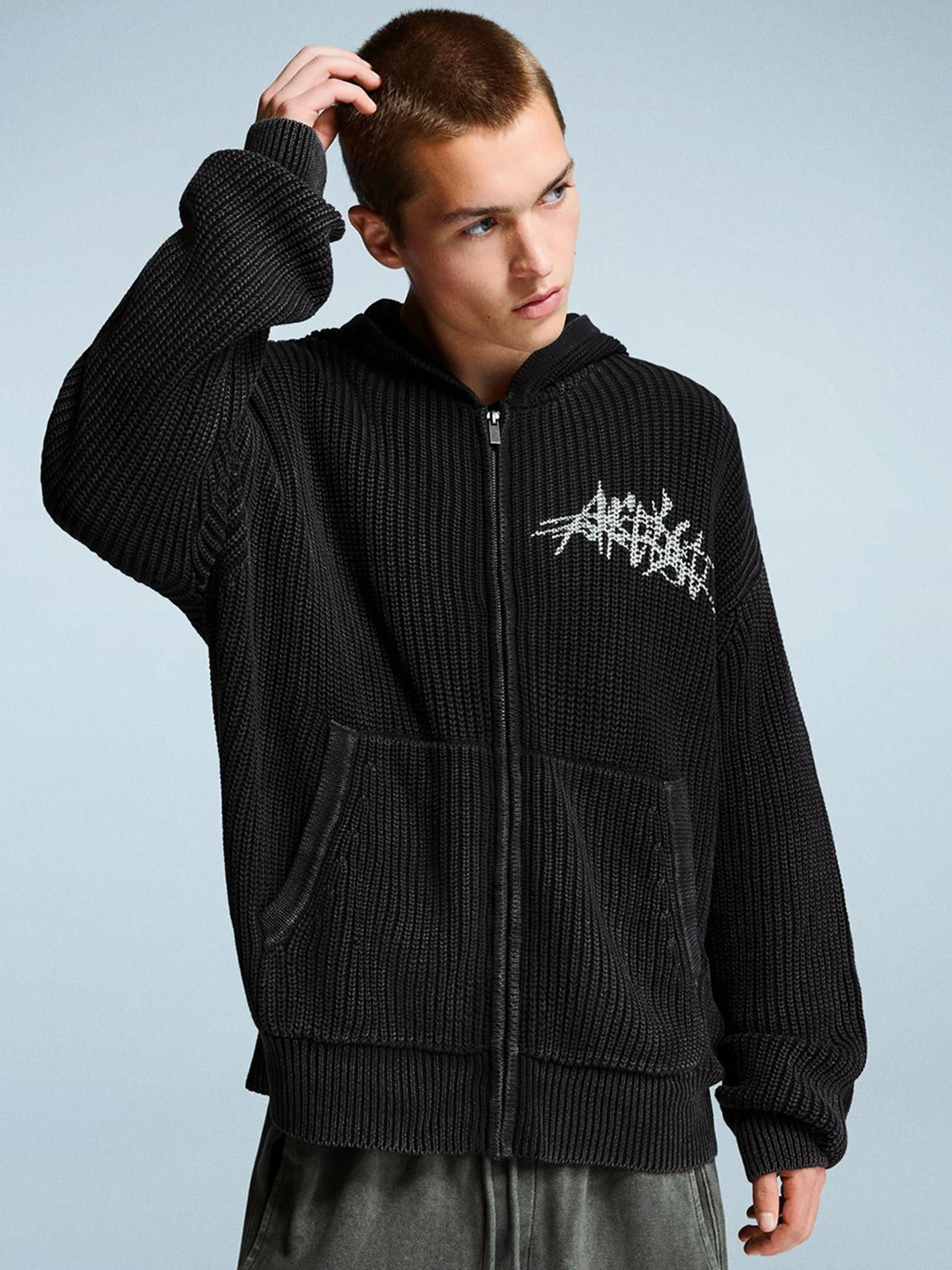 Bershka Men Typography Printed Sweatshirt with zip