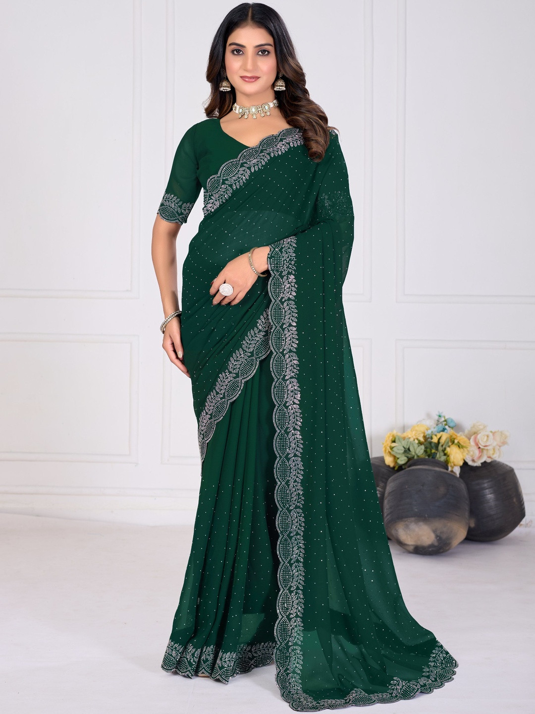 ZEGOOM Embellished Sequinned Kanjeevaram Saree