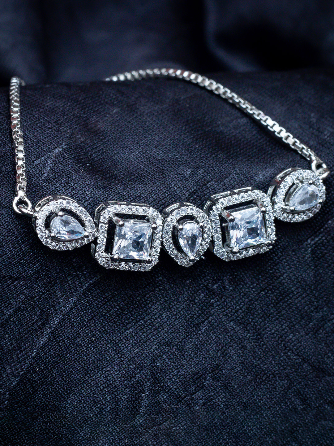 AILYAK Women 18kt White Gold Plated Tennis Style Cubic Zirconia Diamond Bracelet