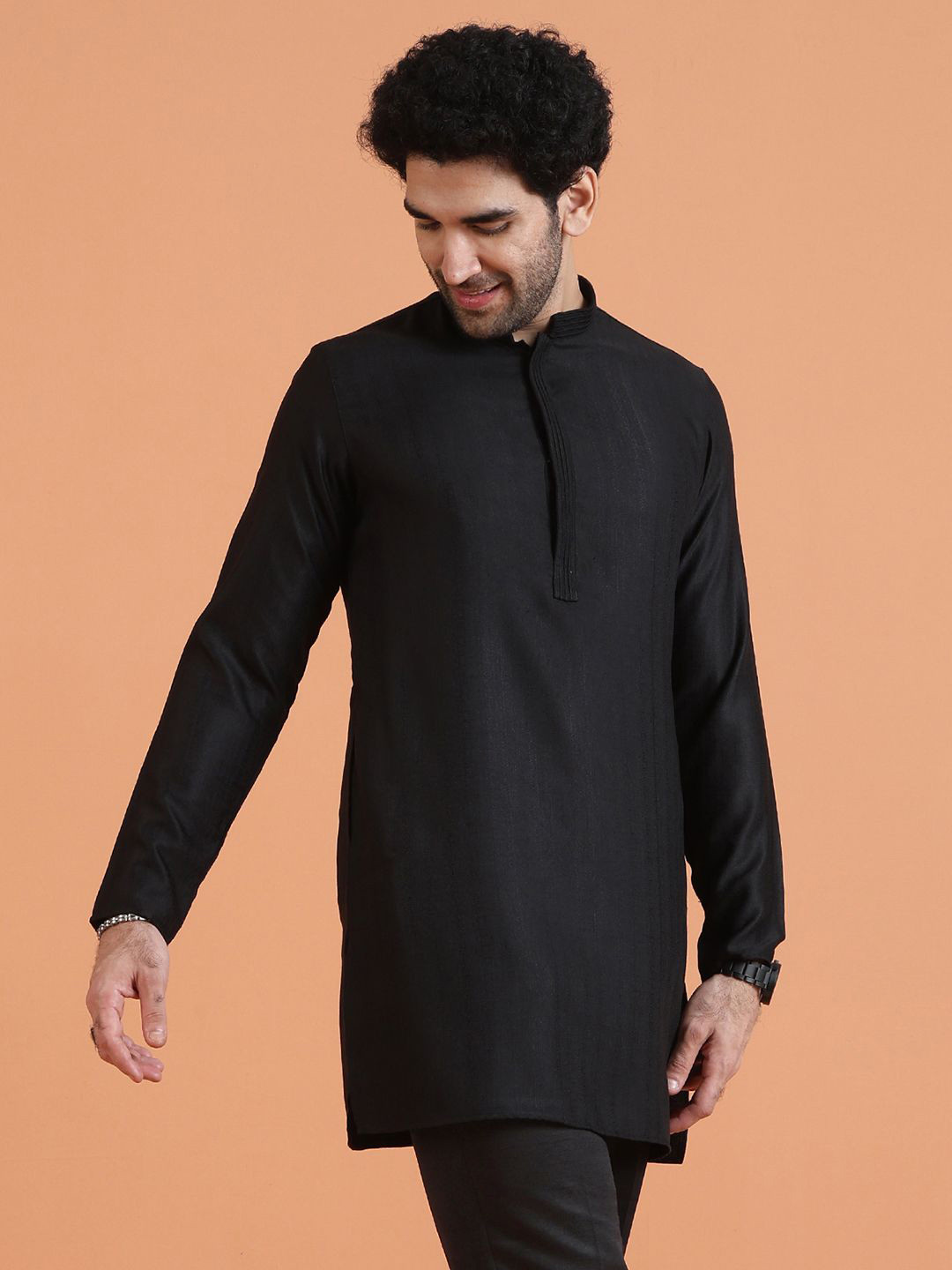 KISAH Men Woven Design Festive Straight Kurta