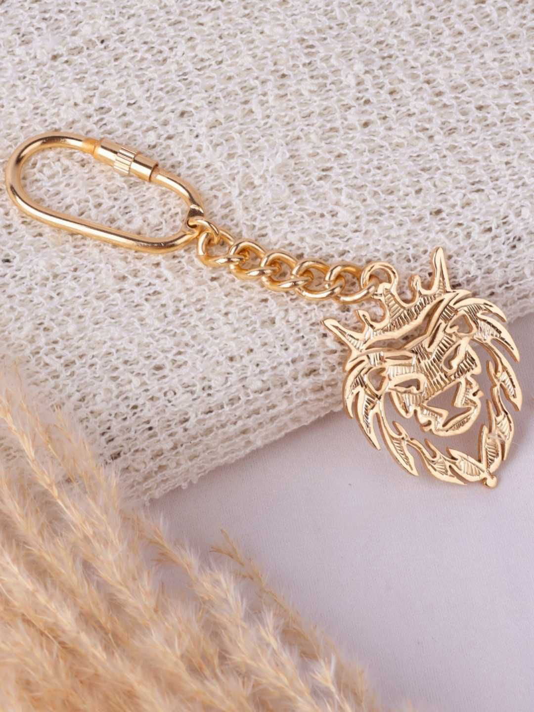 Elita Unisex Gold-Plated Chain Link Lion Charm Key Chain