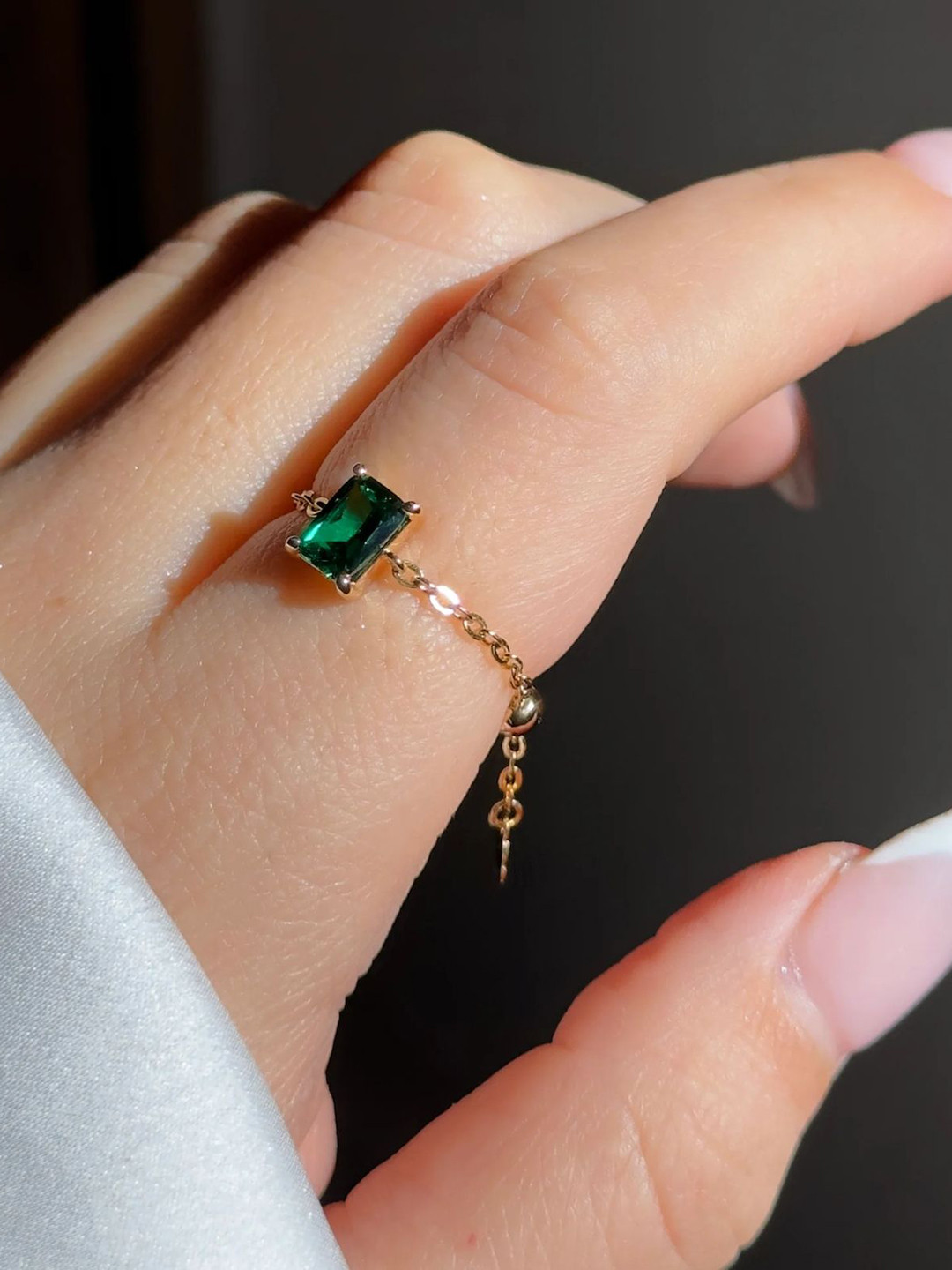 Zarkan Women 925 Sterling Silver Gold-Plated Emerald Studded Hallmark Chain Ring