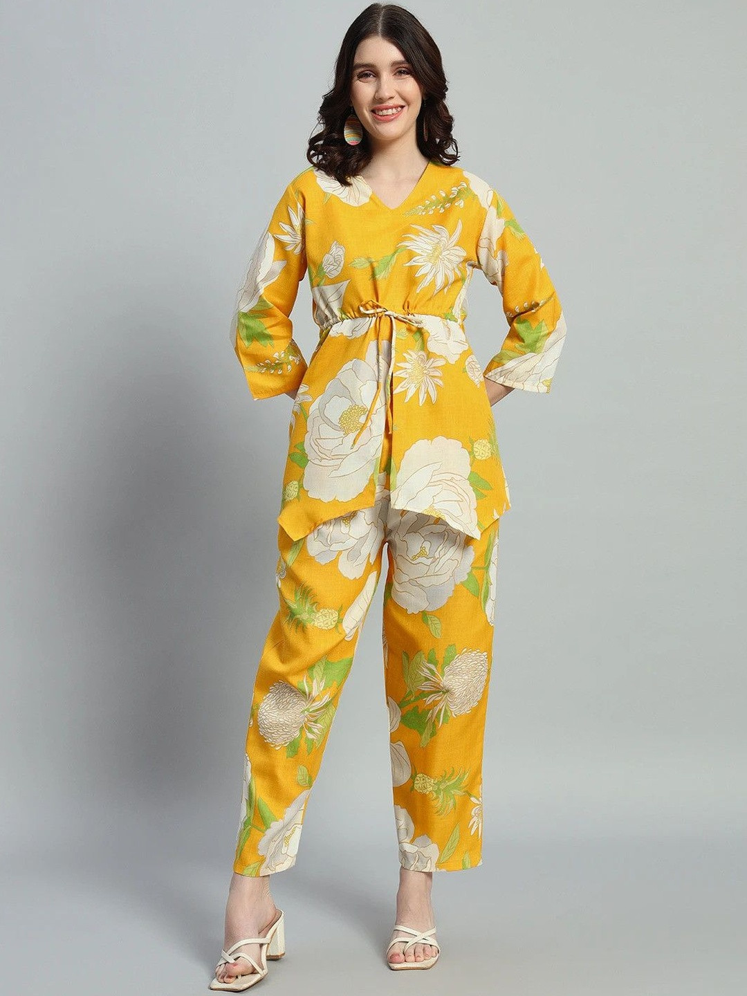 VALUE CREATION Women Floral Printed Regular Top With Trousers