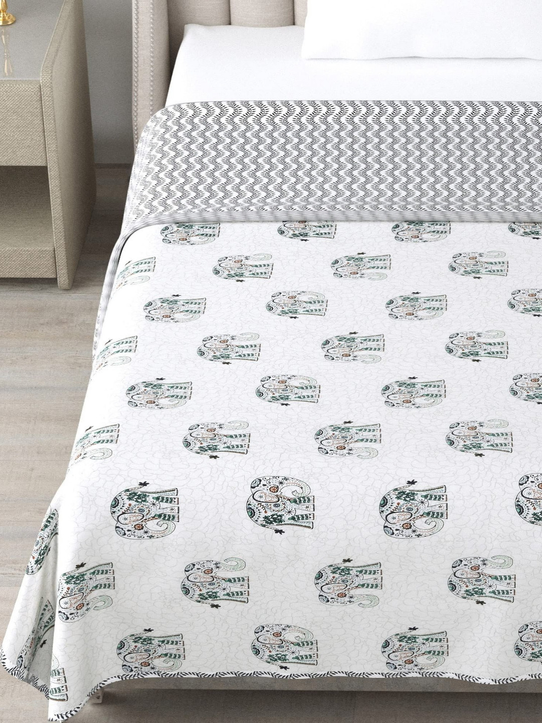 DecorativeDreams White & Green Printed Cotton Summer 150 GSM Single Bed Blanket