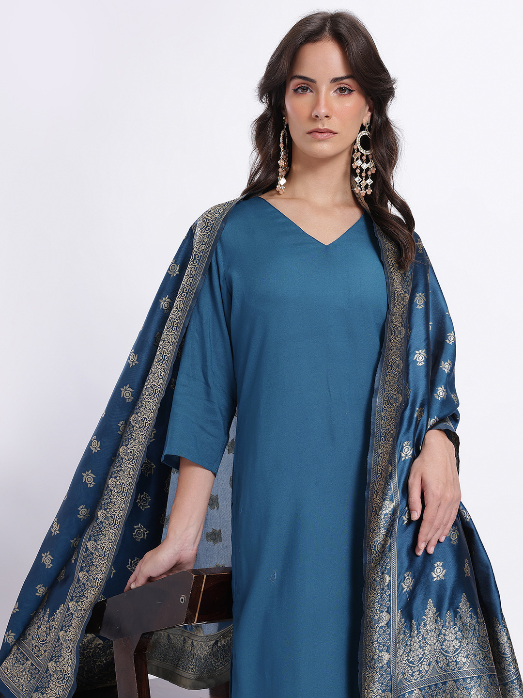 Anouk Rustic Kurta with Trousers & Woven Design Dupatta