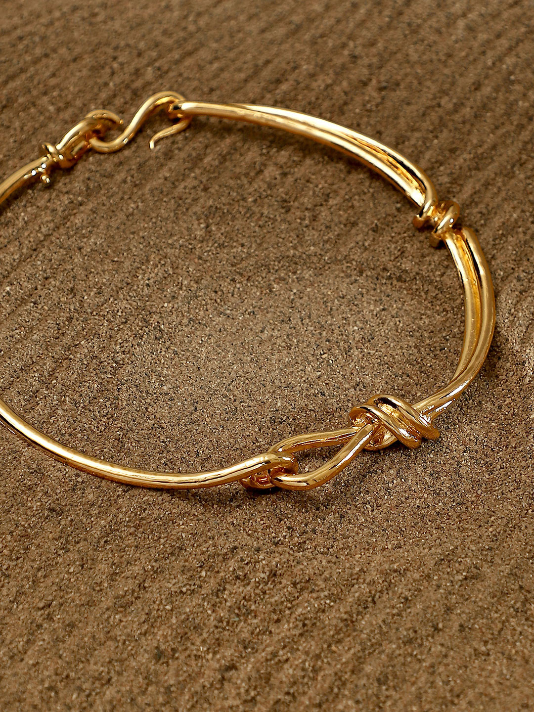 SOHI Gold-Plated Knotted-Bar Collar Minimal Necklace