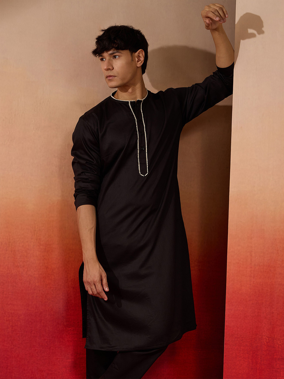 VASTRAMAY Men Round Neck Straight Kurta