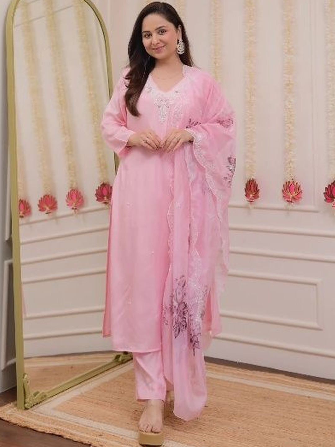 AG TEXTILE Women Ethnic Motifs Regular Beads and Stones Chanderi Silk Kurta with Trousers & With Dupatta