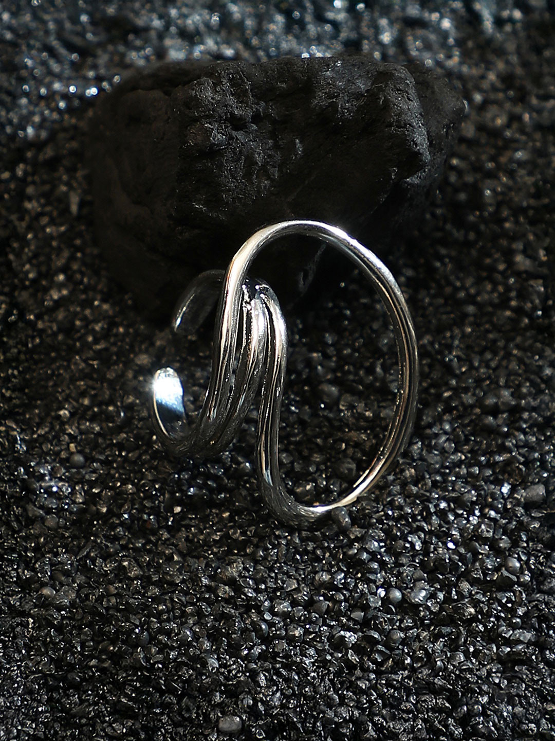 SOHI Silver-Plated Wrap-Line Statement Finger Rings