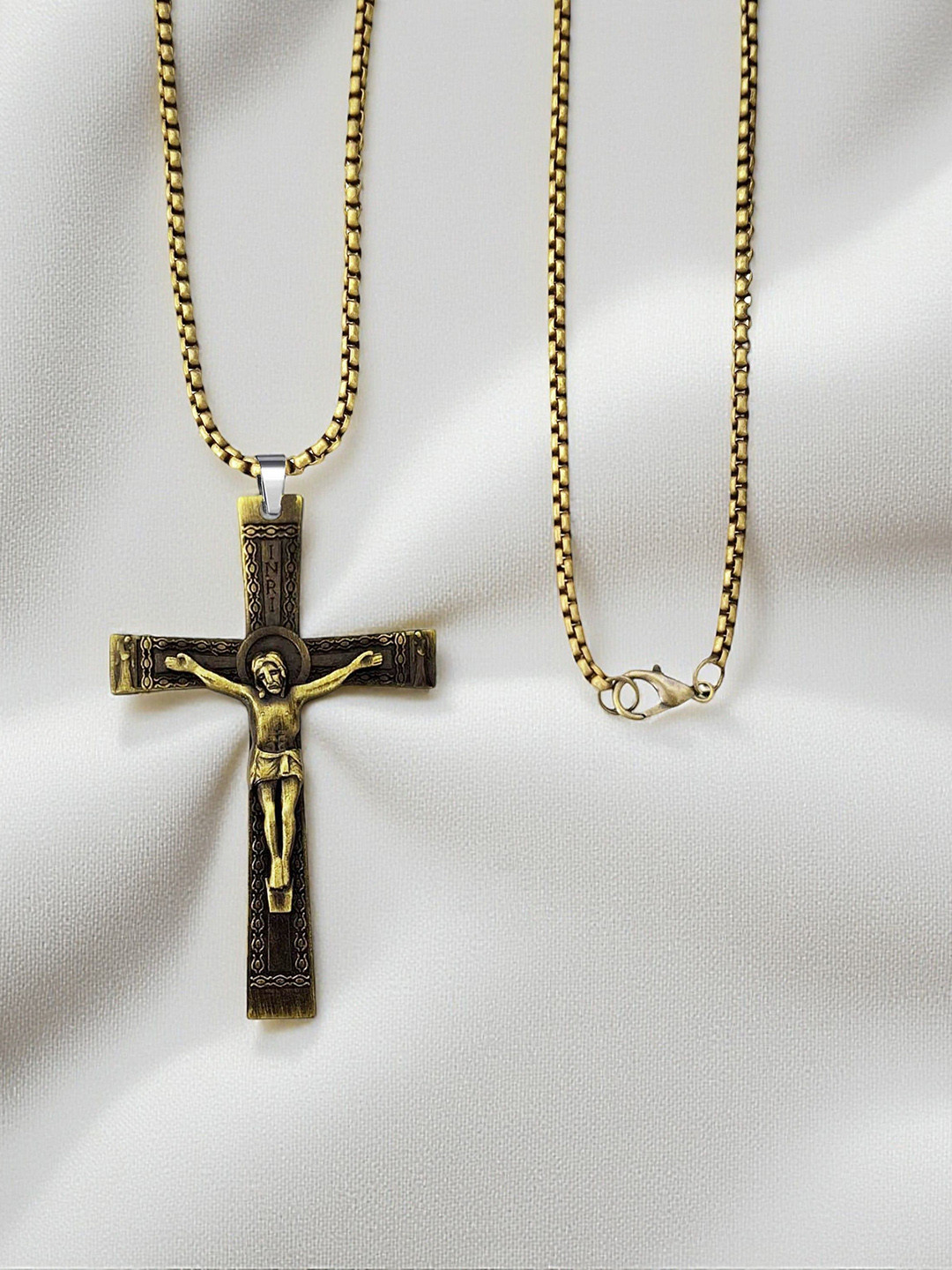 THE MEN GIFT Jesus Crucifix Cross Shaped Pendant With Chain