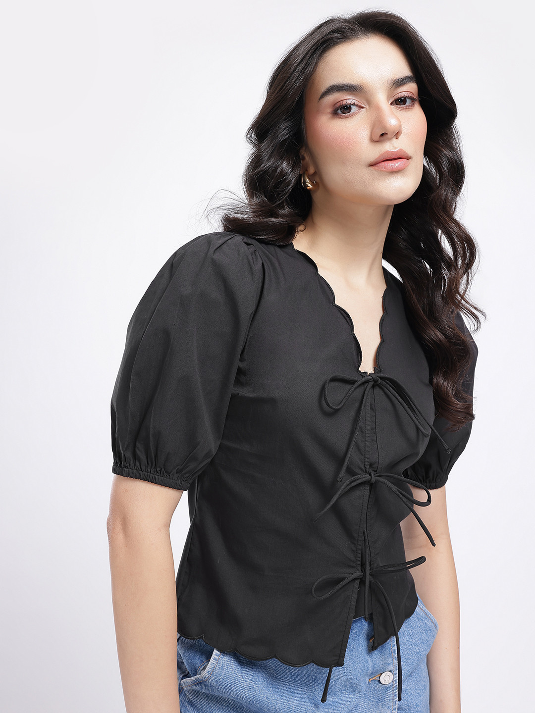 Black V-Neck Scalloped Puff Sleeve Top