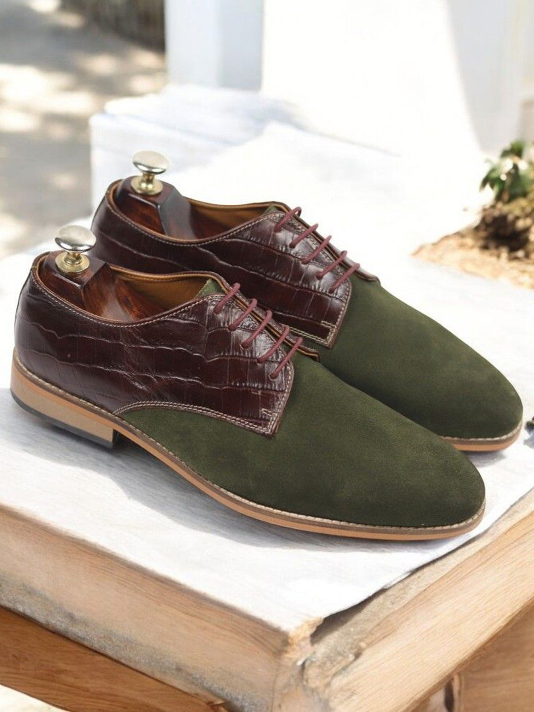 DANZIO Men Colourblocked Leather Derbys