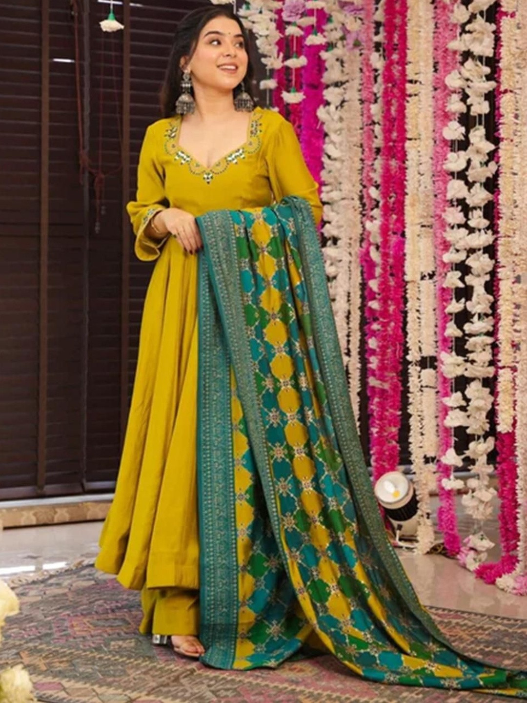 Prebloom Women Ethnic Motifs Embroidered Mirror Work Pure Silk Kurta Set