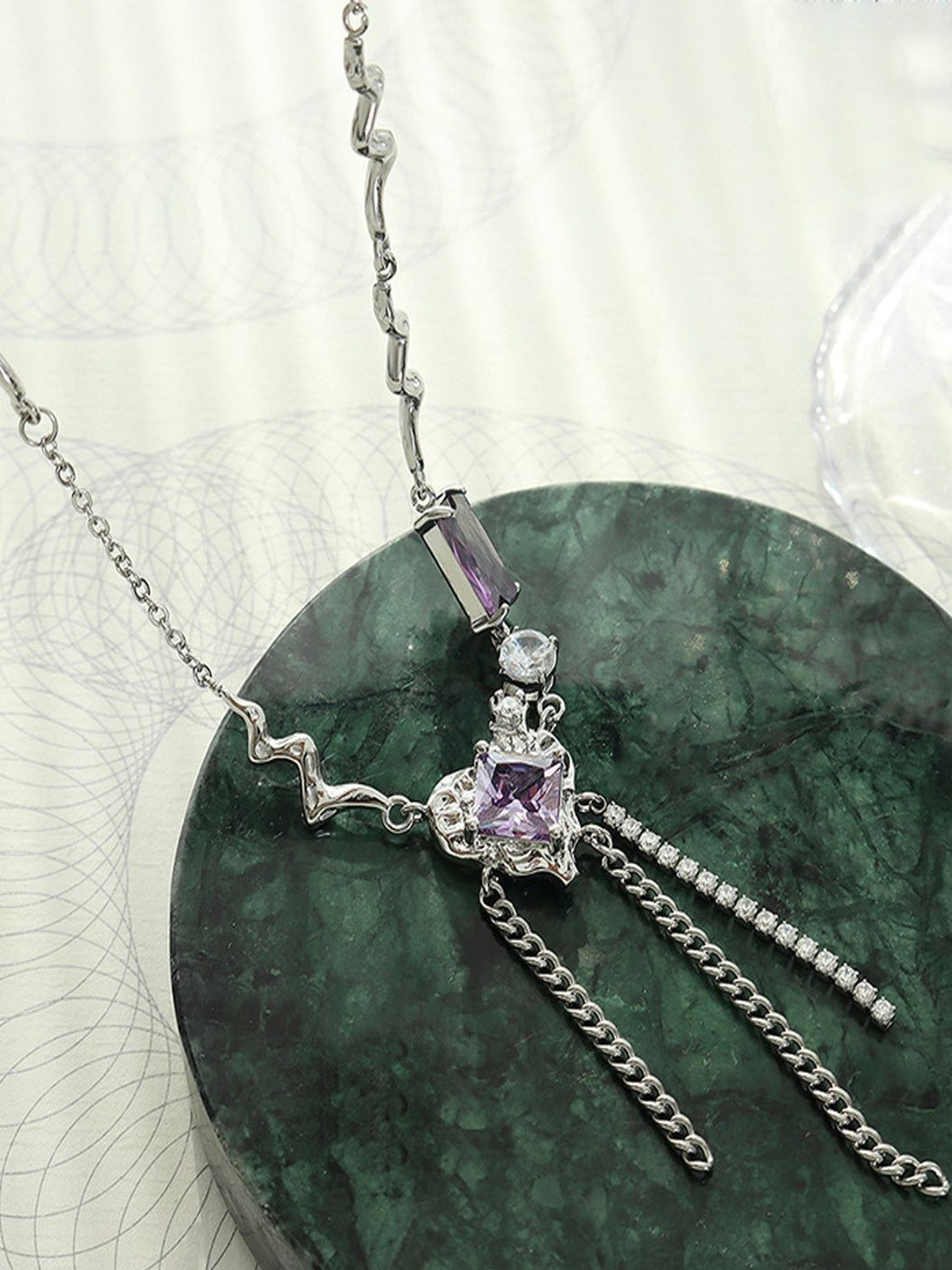 FIMBUL Women Silver Plated Geometric Purple and Crystal Stone Detailing Chain Necklace